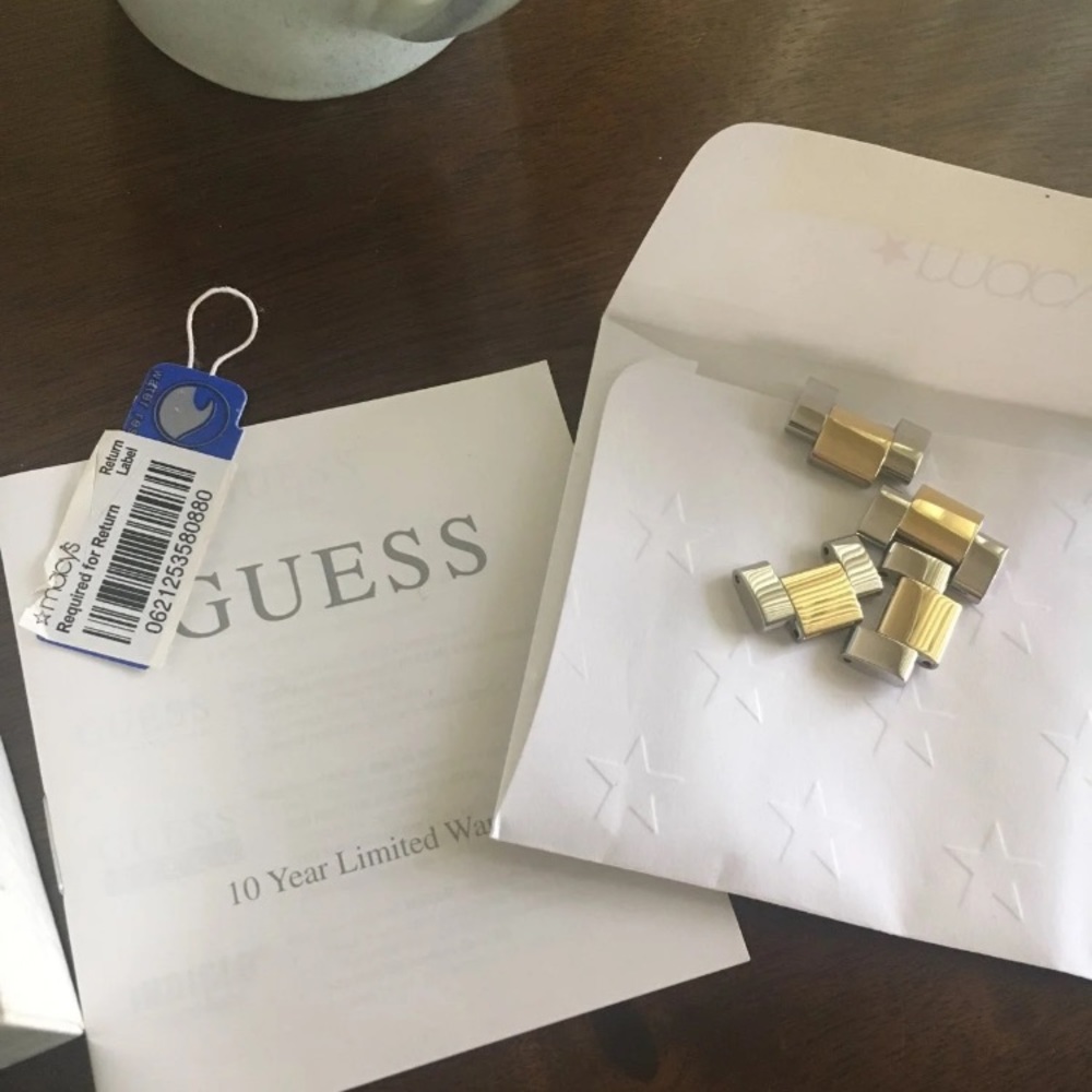 Guess Watch ✨ - Picture 8 of 8